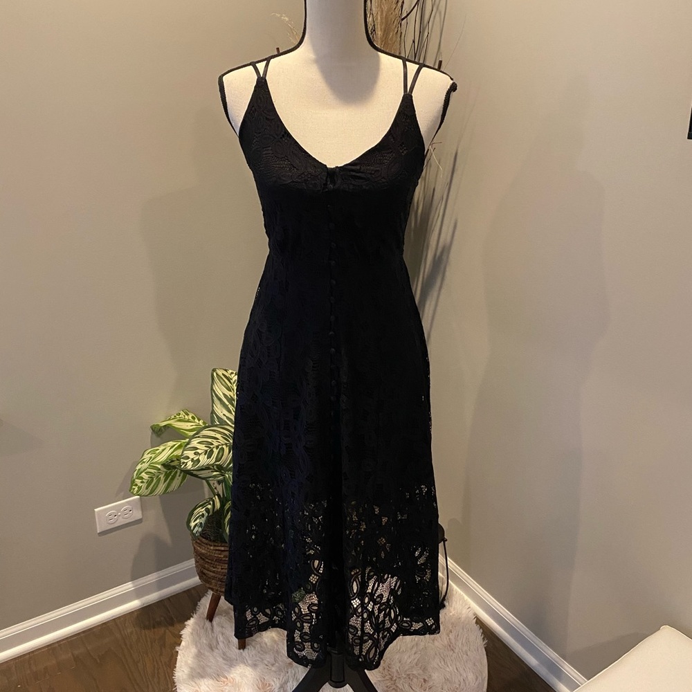✨Francesca (NWOT)Alana Button Lace Midi Dress XXS✨ - Picture 3 of 9